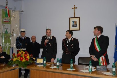 La cerimonia del riconoscimento al Maresciallo Cianciarulo